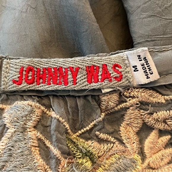 Johnny Was Taifa Blouse Blue Grey Embroidered Floral Peasant V-Neck Boho Medium - Picture 9 of 10